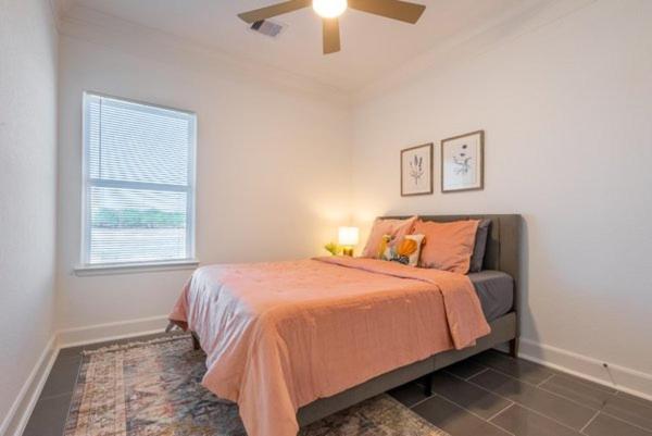 Cute Cozy House Close To Major Sporting Events And Restaurants Houston Exterior photo
